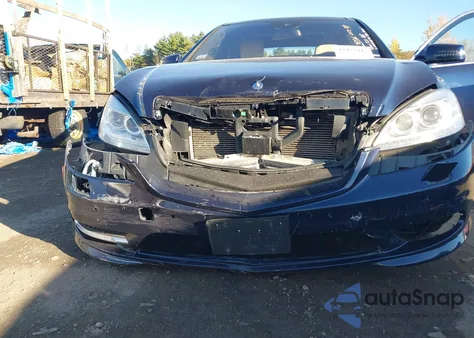 2013 Mercedes-Benz S 550 4Matic z USA, uszkodzony, nr VIN WDDNG9EB4DA526668